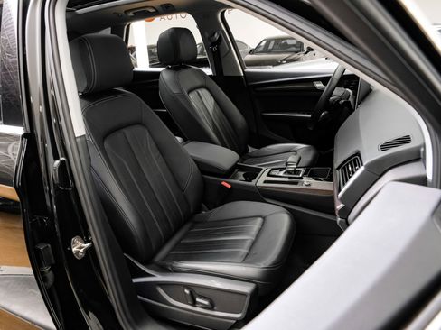 Used 2023 Audi Q5 2.0T Premium w/ Convenience Package image 38