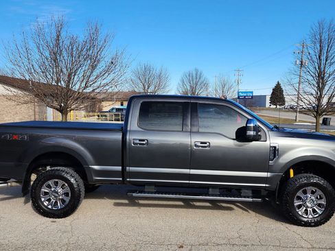 Used 2019 Ford F250 XLT w/ XLT Premium Package image 9