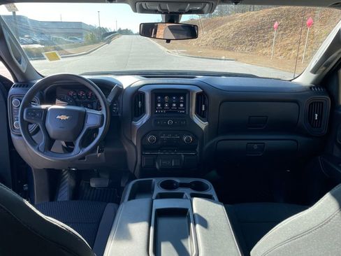 Used 2022 Chevrolet Silverado 1500 Custom image 25