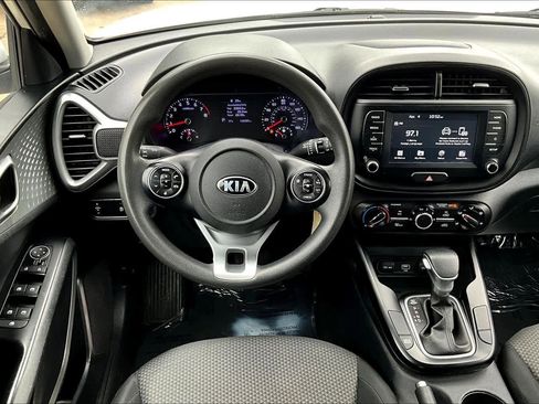 Used 2021 Kia Soul LX FWD image 6