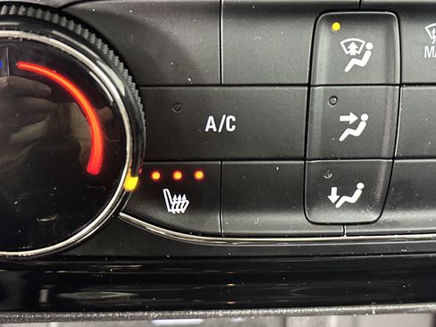 Certified 2023 Buick Encore GX Preferred w/ Cold Weather Comfort Package image 20