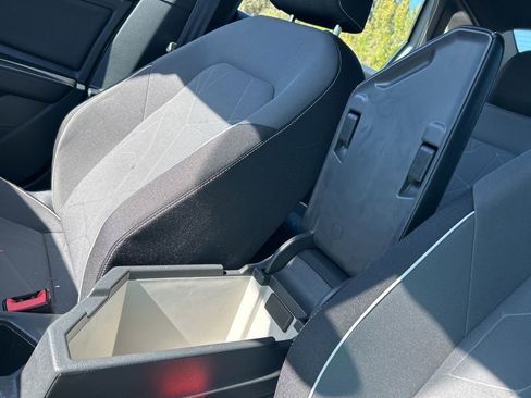 Used 2025 Volkswagen Jetta Sport image 39