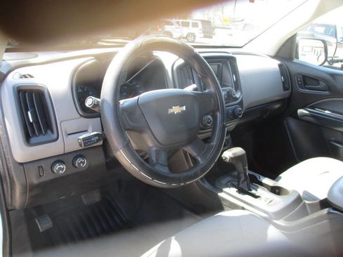 Used 2016 Chevrolet Colorado W/T AWD/4WD image 33