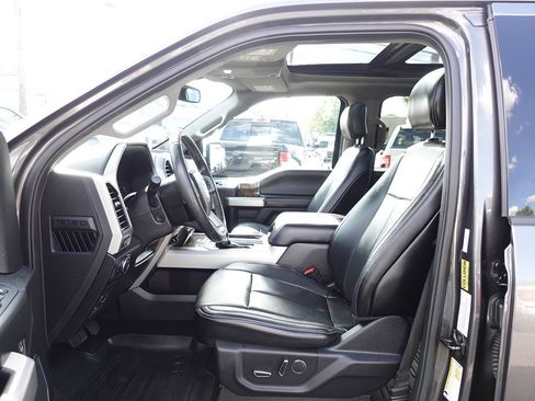 Used 2018 Ford F150 Lariat w/ Equipment Group 502A Luxury AWD/4WD image 19