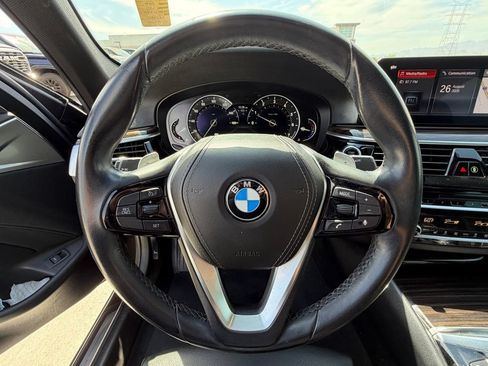 Used 2019 BMW 530i w/ Convenience Package RWD image 13
