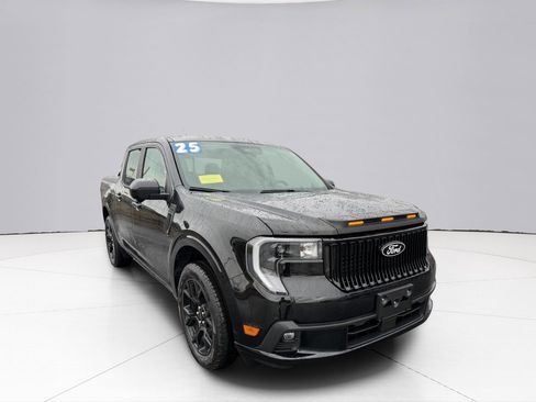 Used 2025 Ford Maverick Lobo AWD/4WD image 15