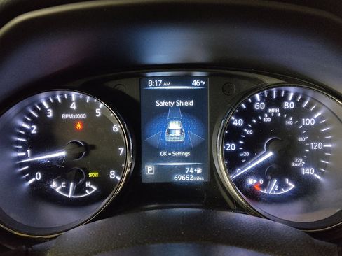 Used 2017 Nissan Rogue SV w/ Midnight Edition image 23