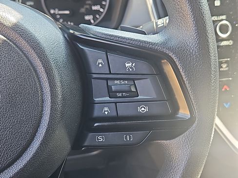 Certified 2025 Subaru Crosstrek 2.0i Premium image 14