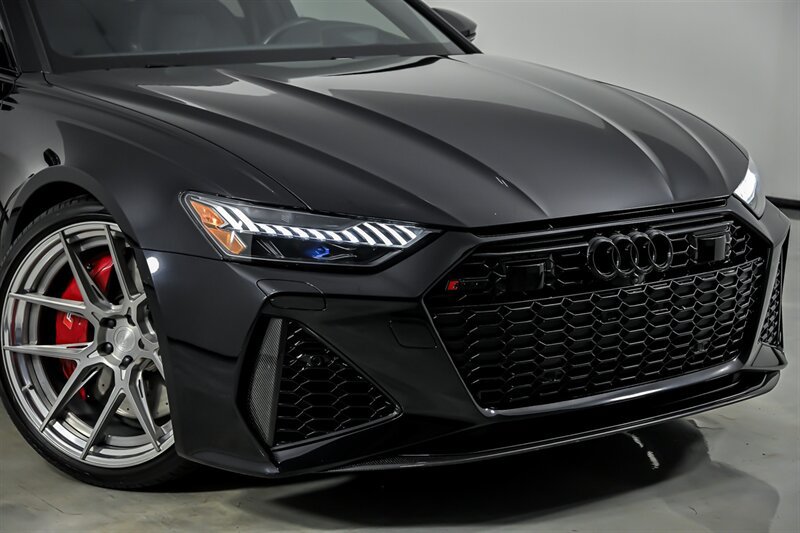 Used 2021 Audi RS 6 AWD/4WD image 2