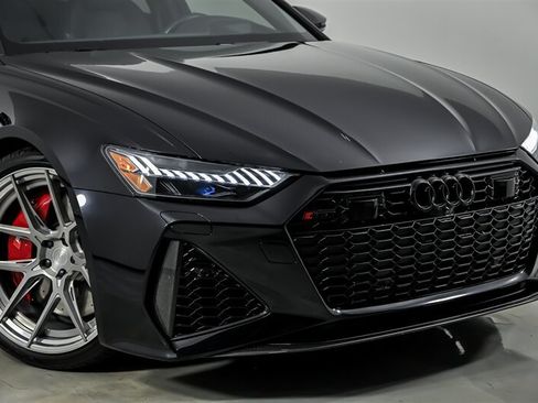 Used 2021 Audi RS 6 AWD/4WD image 2