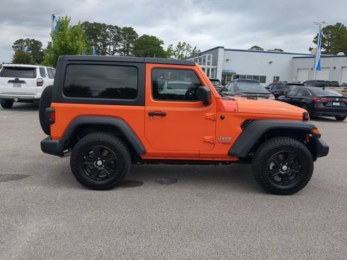 Used 2020 Jeep Wrangler Sport AWD/4WD image 2