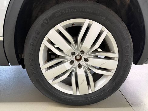 Used 2018 Volkswagen Atlas SEL Premium AWD/4WD image 31
