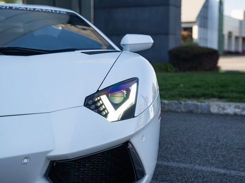 Used 2015 Lamborghini Aventador LP 700-4 image 9