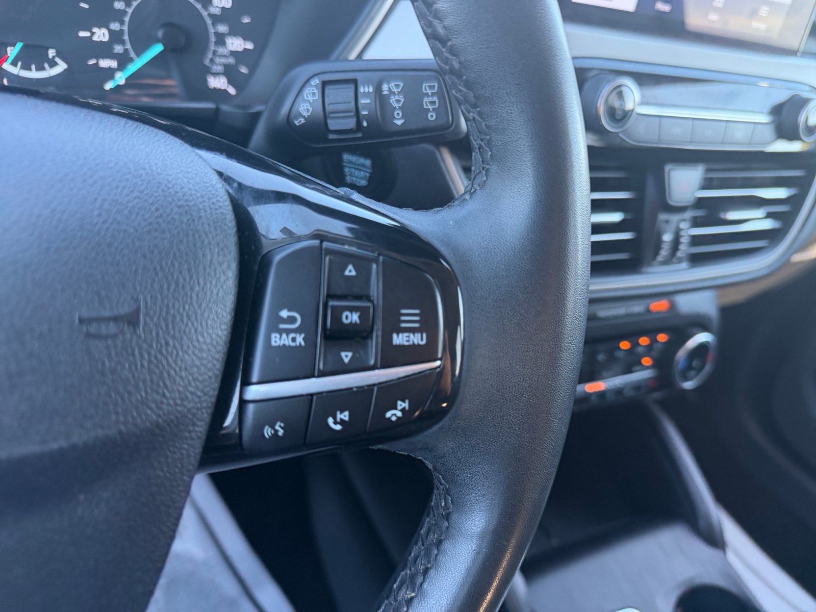 Used 2022 Ford Escape SEL AWD/4WD image 19