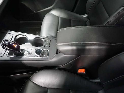 Used 2024 Cadillac XT4 Premium Luxury image 21