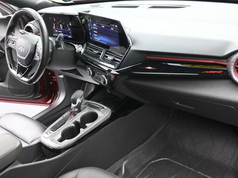 Used 2024 Chevrolet Trax RS w/ Sunroof Package FWD image 29