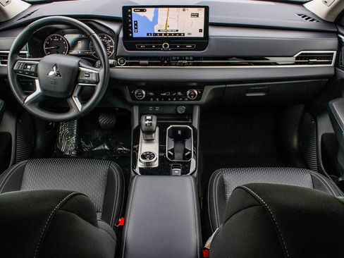 New 2026 Mitsubishi Outlander ES AWD/4WD image 36