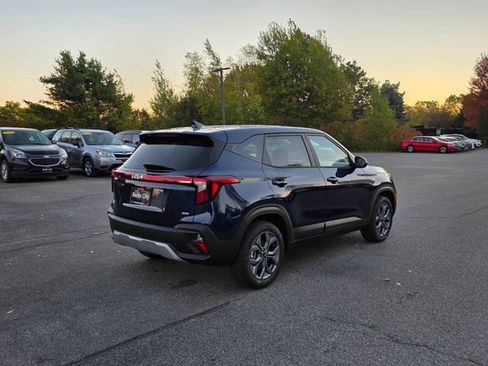 New 2026 Kia Seltos LX AWD/4WD image 7