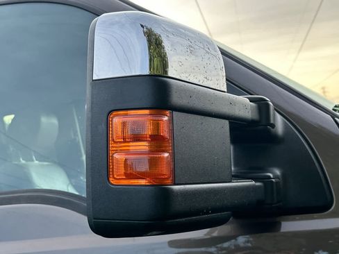 Used 2015 Ford F250 Lariat w/ Chrome Package image 12