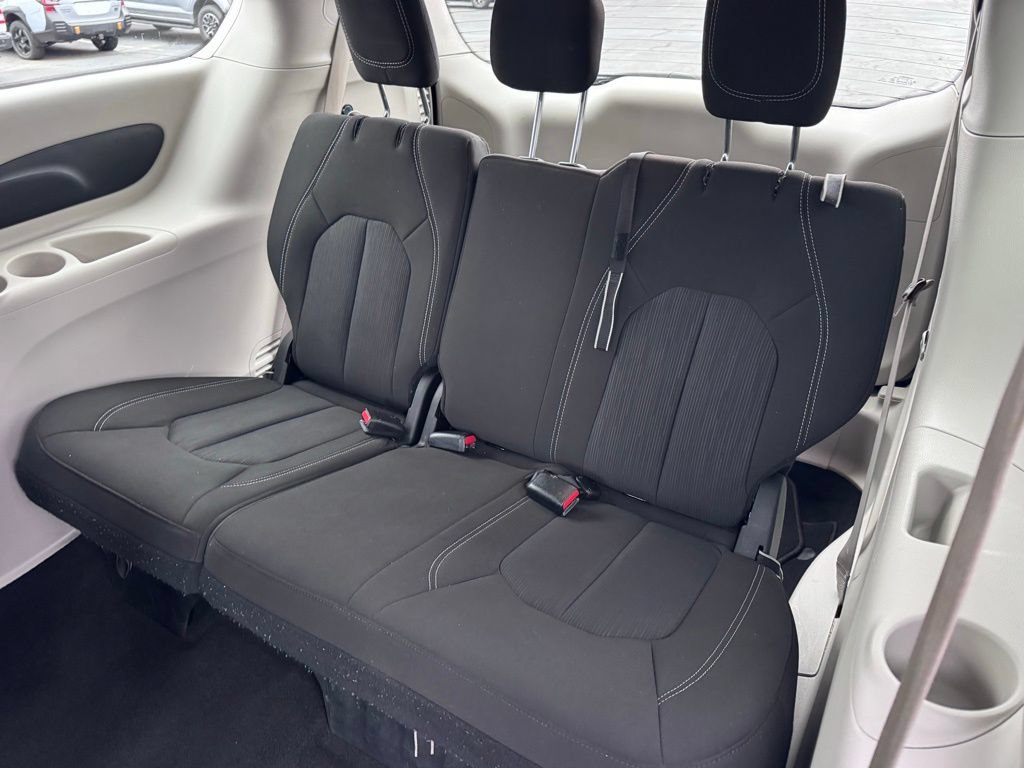 Used 2023 Chrysler Voyager LX FWD image 21