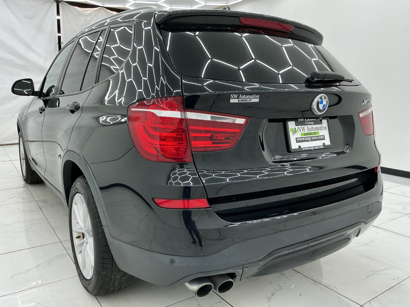Used 2017 BMW X3 xDrive28i AWD/4WD image 9