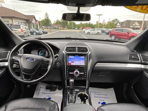 Used 2019 Ford Explorer Sport AWD/4WD image 12