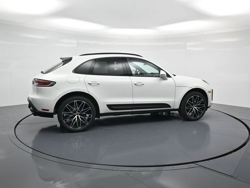 New 2025 Porsche Macan image 31