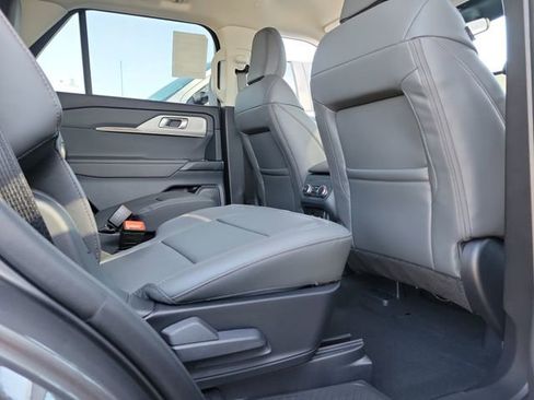 New 2026 Ford Explorer Active w/ Active Comfort Package image 18