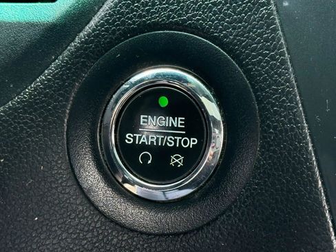 Used 2016 Ford Explorer XLT w/ Equipment Group 202A FWD image 27