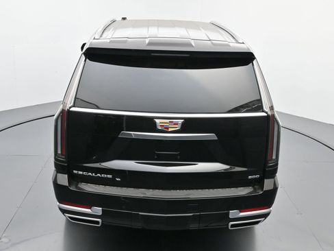 New 2026 Cadillac Escalade 4WD w/ LPO, Floor Liner Package image 26
