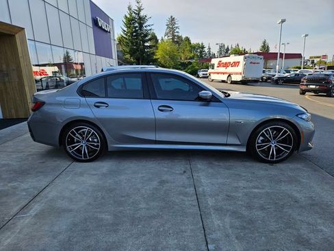 Used 2023 BMW 330e xDrive w/ M Sport Package AWD/4WD image 4