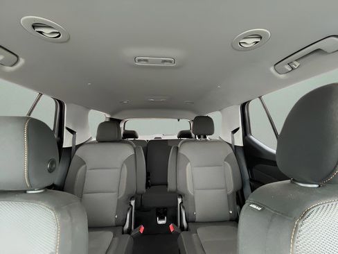 Certified 2021 Chevrolet Traverse LT FWD image 24