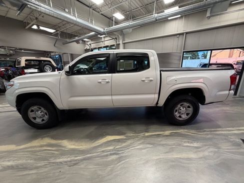 Used 2017 Toyota Tacoma SR w/ Tow Package AWD/4WD image 33
