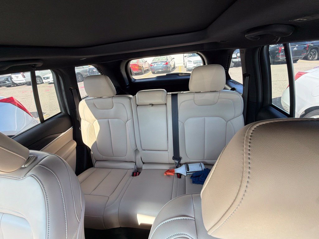 Used 2023 Jeep Grand Cherokee 4WD 4xe image 11