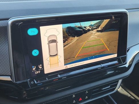 New 2026 Volkswagen Atlas Cross Sport SEL R-Line image 9