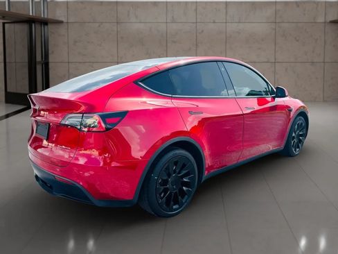 Used 2021 Tesla Model Y Long Range AWD/4WD image 3