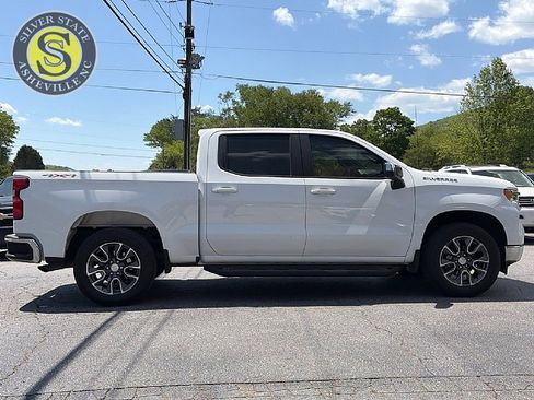 Used 2023 Chevrolet Silverado 1500 LT AWD/4WD image 7