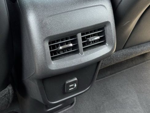 Used 2022 Chevrolet Equinox RS w/ RS Leather Package FWD image 32