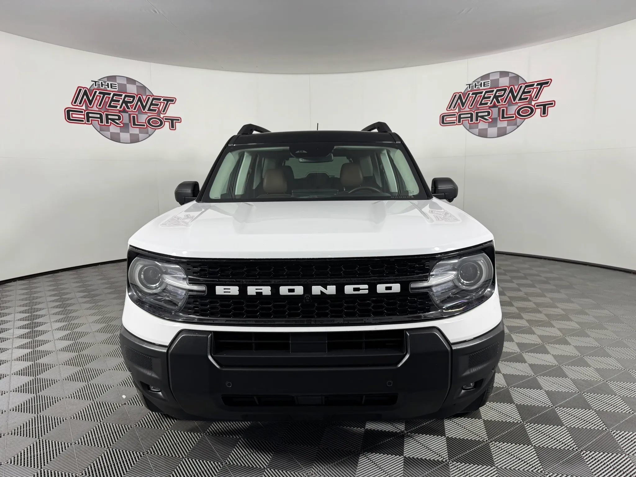 Used 2025 Ford Bronco Sport Outer Banks w/ Outer Banks Tech Package+ AWD/4WD image 2