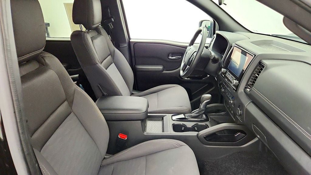 Used 2023 Nissan Frontier SV w/ Midnight Edition Package AWD/4WD image 21
