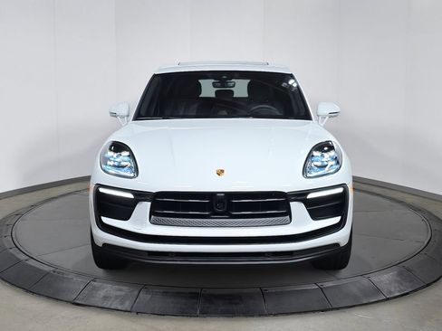New 2025 Porsche Macan image 10