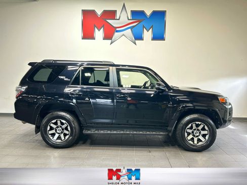 Used 2021 Toyota 4Runner TRD Off-Road Premium w/ Moonroof Package AWD/4WD image 1
