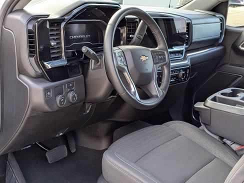 Used 2025 Chevrolet Silverado 1500 LT image 11