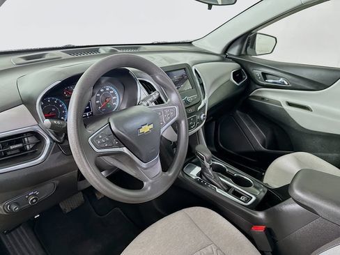 Used 2023 Chevrolet Equinox LS FWD image 10