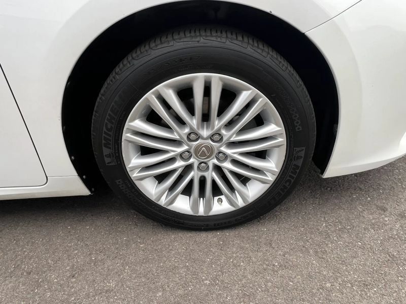 Used 2013 Lexus ES 350 w/ Premium Pkg FWD image 5
