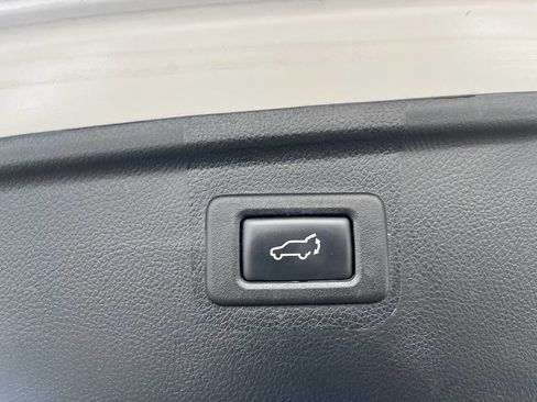 Used 2017 Subaru Outback 2.5i Limited image 31