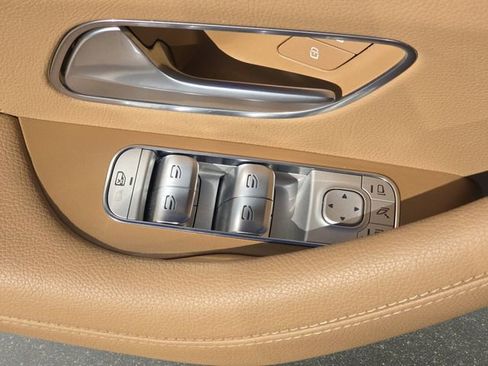 Used 2025 Mercedes-Benz GLE 450 4MATIC image 31