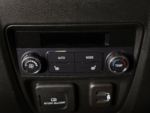 Used 2024 Buick Enclave Premium image 41