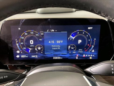 Used 2025 Chevrolet Suburban Z71 AWD/4WD image 16