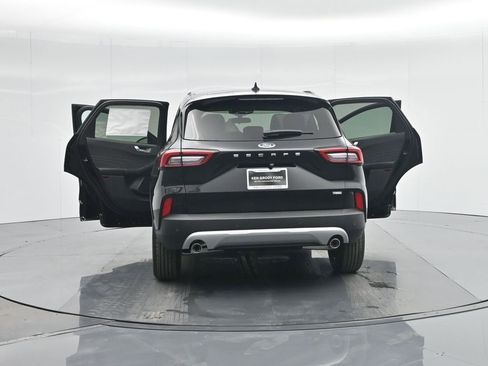 New 2025 Ford Escape SE image 30